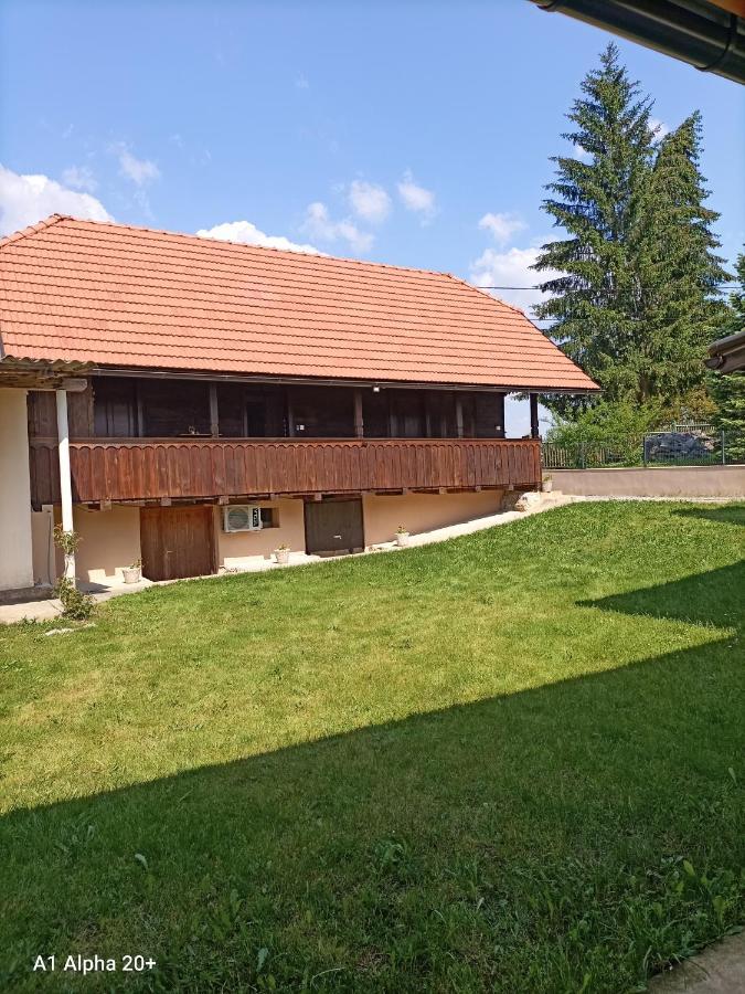 Ferienwohnung Kuca Za Odmor Braco Donji Zvecaj Exterior foto